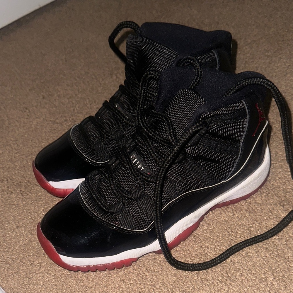 Jordan Kids Black and Red Sneakers